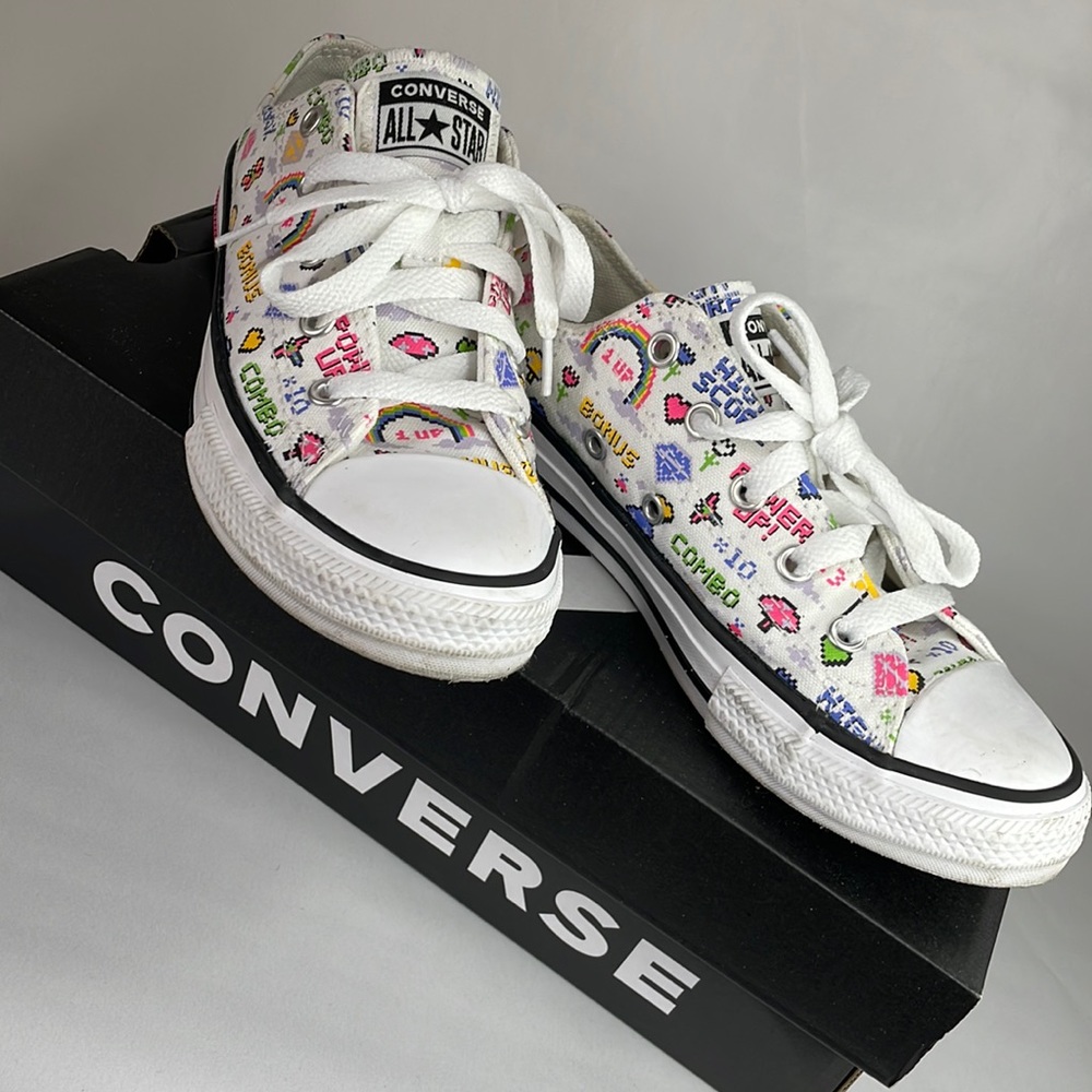 Converse Junior Tennis Shoes Size 1 Colorful + White w/Gamer Motif EUC in Box